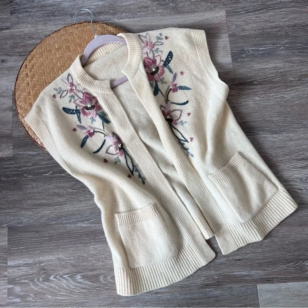 Vintage 80’s embroidered sleeveless cardigan vest cottagecore dainty floral - Picture 1 of 7